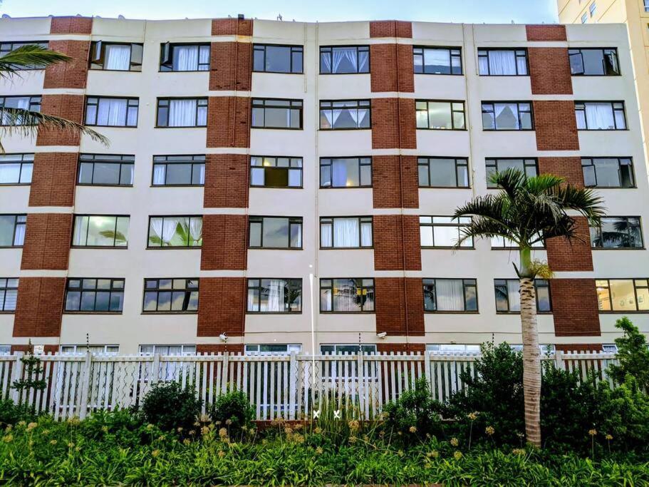 Capri24 - Modern Apartment Overlooking The Sea Amanzimtoti Luaran gambar