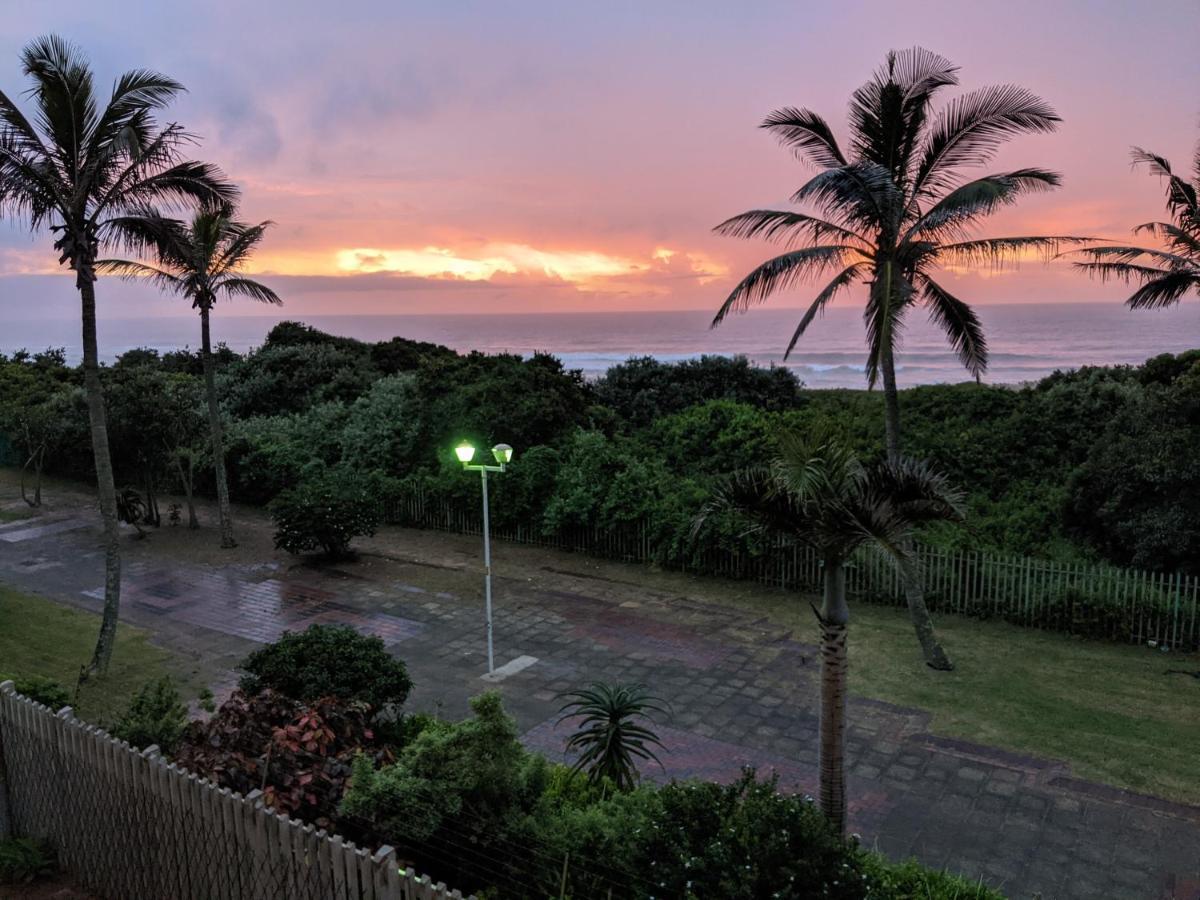 Capri24 - Modern Apartment Overlooking The Sea Amanzimtoti Luaran gambar